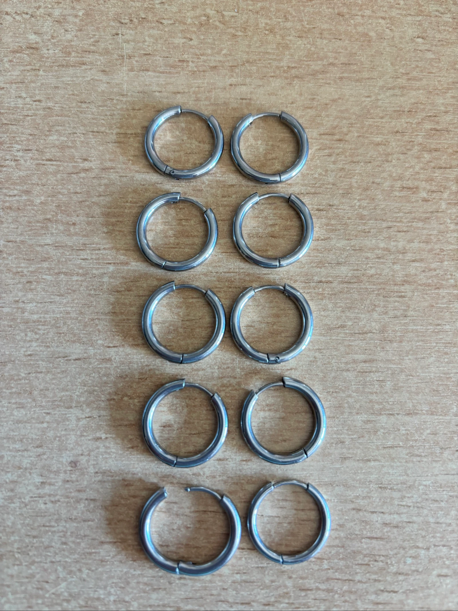 Lote de 5 pares de aretes de acero inoxidable – photo 3